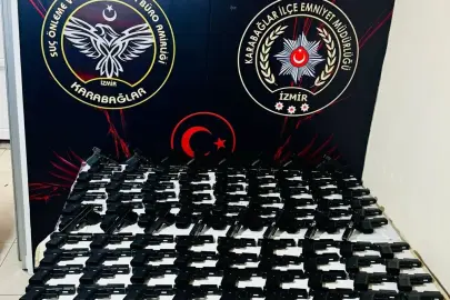 İzmir'de güvercin kümesinde 124 ruhsatsız tabanca ele geçirildi