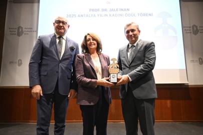 Jale İnan 2025 Antalya Yılın Kadını Ödülü, Prof. Dr. Sarvan'ın