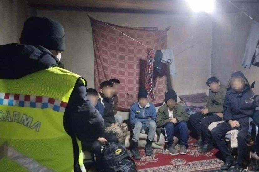 Jandarmadan göçmen operasyonu