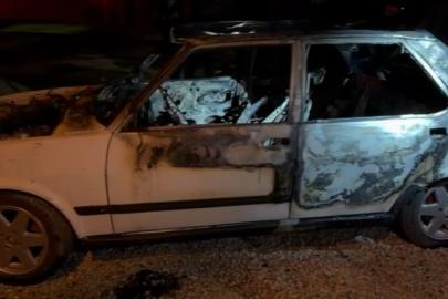 Malatya’da park halindeki araç yandı