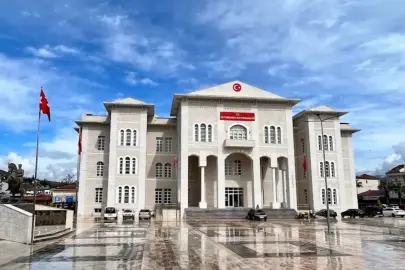 Muğla'da rüşvet soruşturması: Kaymakamın koruma polisi ve şoförü gözaltında