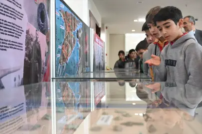 Osmaniye'de "Çanakkale 1915 Savaş Malzemeleri Gezici Müzesi" ziyarete açıldı