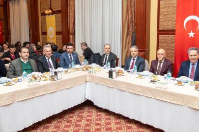Rektör Akpolat, TÖTM personeliyle iftar yemeğinde bir araya geldi