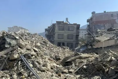 SON DAKİKA… Deprem uzmanı Prof. Dr. Hasan Sözbilir’den korkutan açıklama: Türkiye’de diri fay sayısı 600’ün üzerine çıktı!