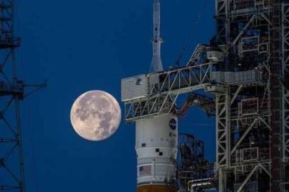 SON DAKİKA HABERLER: Ay'da yaşam için tarih verildi! 10 günde bir gidilecek, kendi kendine büyüyen şehir kurulacak