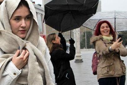 Son dakika... Meteoroloji, Valilik ve AKOM uyardı! İstanbul'da akşam saatlerine dikkat, yarın öğlene kadar sürecek