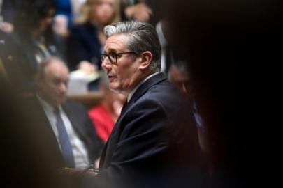 Starmer hükümeti, Epstein'in gölgesinde sarsılıyor