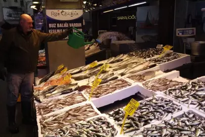 Trabzon'da, balık tezgahlarında çeşit bolluğu