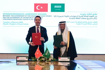 Türkiye ile Suudi Arabistan arasında 2 milyar dolarlık enerji anlaşması