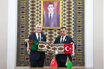 Türkiye ve Türkmenistan ticari ilişkileri geliştiriyor... Hedef 5 milyar dolar