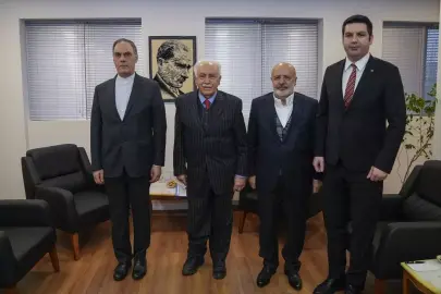 Vatan Partisi Genel Başkanı Perinçek, İran'ın Ankara Büyükelçisi Habibullahzade ile görüştü