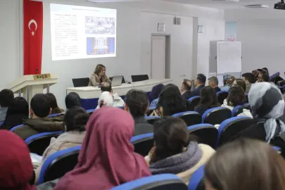AİÇÜ’de 'Kültürel Miras ve UNESCO' konferansı
