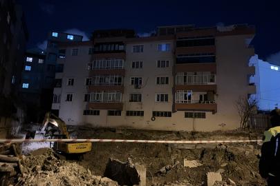 Bahçelievler'de çökme riski bulunan 5 katlı bina tahliye edildi