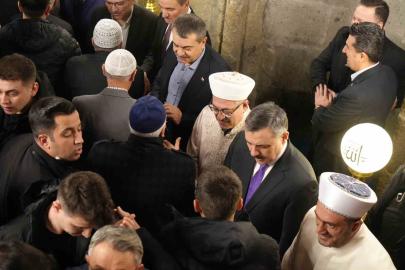 Bakan Tekin ve Çiftçi, bayram namazını Erzurum’da kıldı