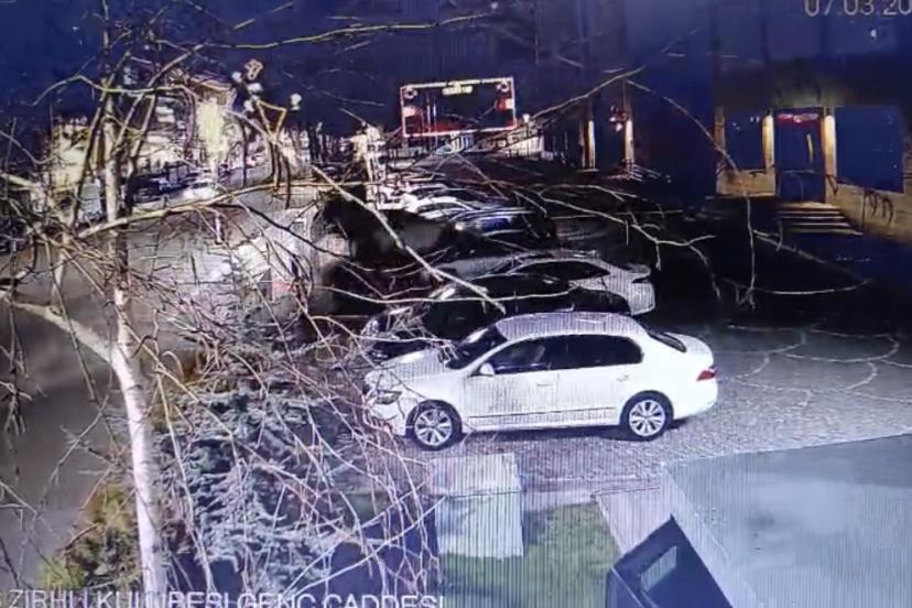 Bingöl’de 4 kişinin yaralandığı kaza kamerada