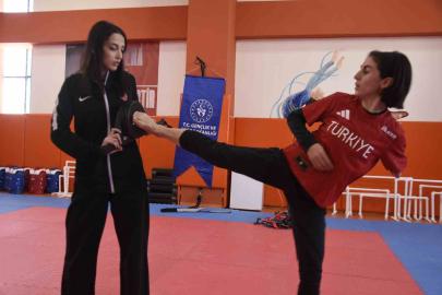 Bitlisli taekwondocu Nurcihan Ekinci’nin hedefi 2032 Paralimpik Oyunları