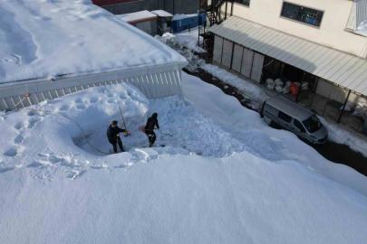 Bitlis’te tekstilciler kar yüzünden güneş panellerini kullanamıyor