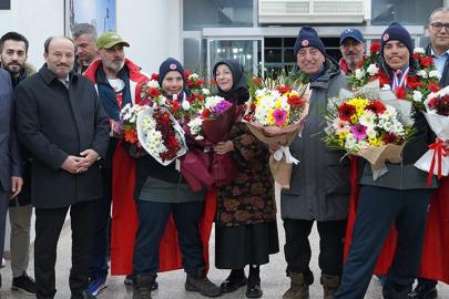 ETÜ’lü Bingül kardeşler, Zihinsel Engelliler Dünya Kayak Şampiyonası’nda 6 madalya kazandı