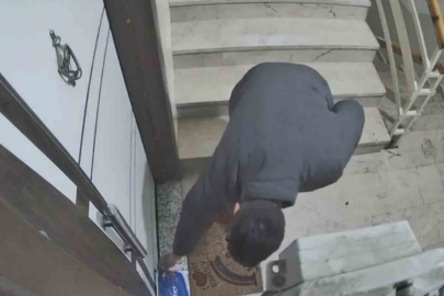 Güvenlik kamerası hırsızlığa engel oldu. Kapı kapı para topladı, gözü kargoda kaldı