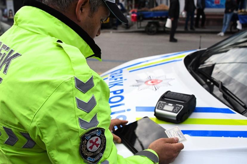 Herkes bu ayrıntıyı merak ediyor. Radar uygulamasında hata payı ne kadar? Hız limiti kaç kilometre aşılırsa radar ceza yazmaz?