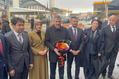 İçişleri Bakanı Çiftçi, AK Parti Ağrı İl Başkanlığını ziyaret etti