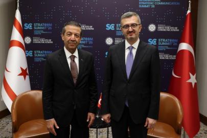 İletişim Başkanı Duran, KKTC Dışişleri Bakanı Ertuğruloğlu ile bir araya geldi