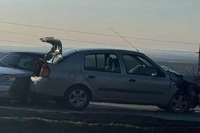 Kilis’te iki otomobil çarpıştı. 1 ölü