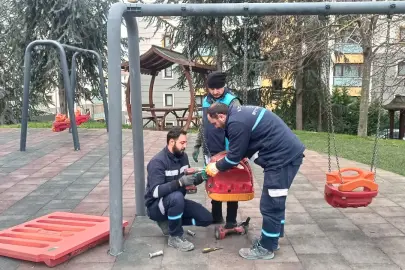 Kocaeli'de parklar Büyükşehir’le güvenli ve sağlam