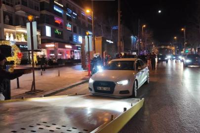 Makas pahalıya patladı: 90 bin lira ceza kesildi, hem ehliyeti gitti hem arabası