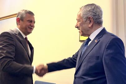 Meclis'te Özel-Arınç görüşmesi