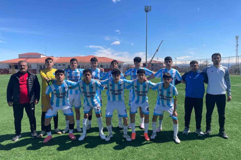 Muş Gençlerbirliği U-16’da bölge şampiyonu oldu
