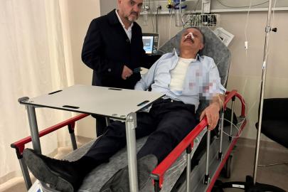 Öğrenci yakını, okul müdürünü dövdü