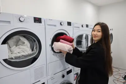 Sakarya’da üniversite öğrencisinin ‘çamaşır yıkama’ derdi bitti