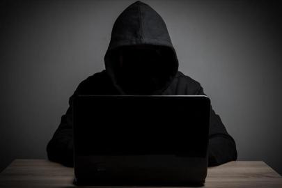 Siyah şapkalı hackerlara operasyon: Ellerinde 20 milyon kişinin bilgileri var