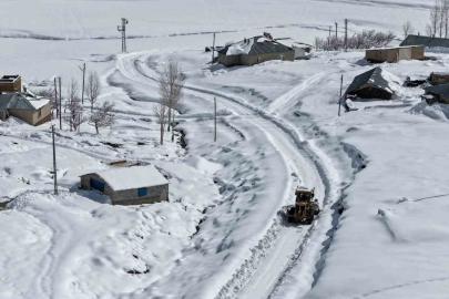 Van’da kardan dolayı kapanan 390 yoldan 355’i açıldı