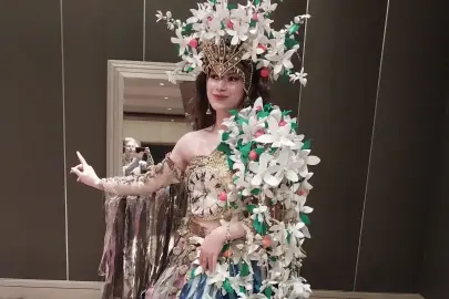 Adana’da Uzunköprü rüzgarı... Moda tasarımcısı Güzin Vardar Türkiye birincisi oldu