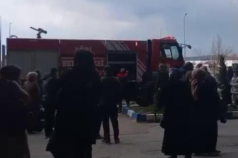 Ağrı’da hastanede yangın paniği