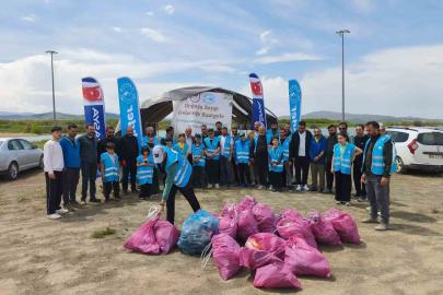 Avrasya Federasyonu’ndan Kale Salkımlı’da kıyı temizliği