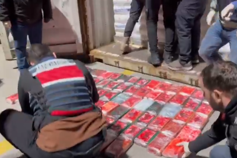 Bakan Gürlek açıkladı. 500 milyon liralık kokain ele geçirildi