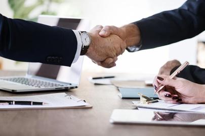 Bakan Gürlek arabuluculuk verilerini paylaştı. Geçen yıl uyuşmazlıkların yüzde 54'ünde anlaşma sağlandığı