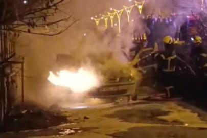 Bitlis’te seyir halindeki araç alev aldı