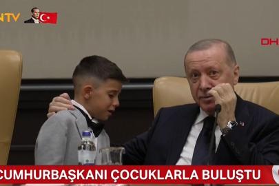 Cumhurbaşkanı Erdoğan Külliye'de çocuklarla bir araya geldi. Külliye'de duygusal anlar...

