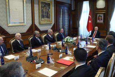 Cumhurbaşkanı Erdoğan, Türk Demokrasi Vakfı heyetini kabul etti