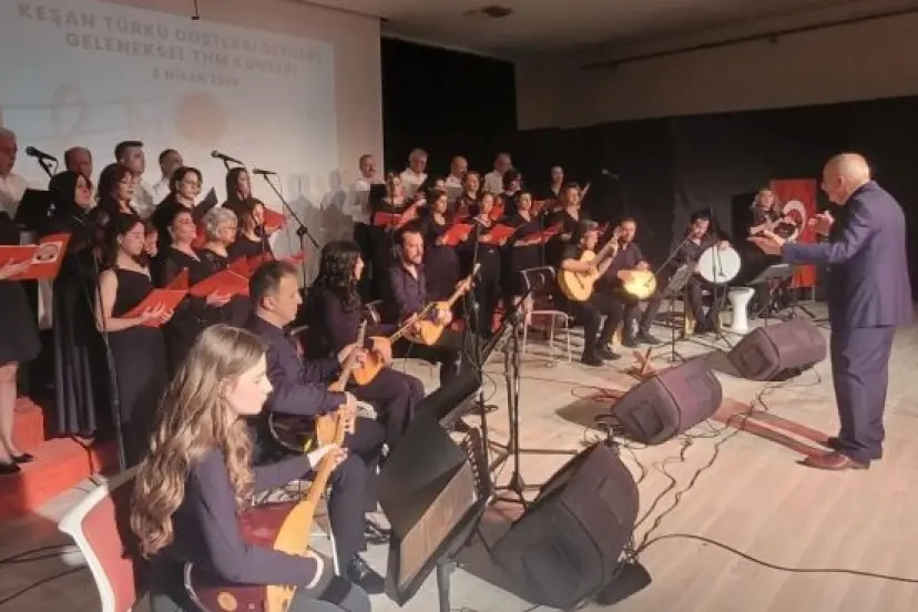 Edirne'de Keşan’da türkü dostları konseri büyük ilgi gördü