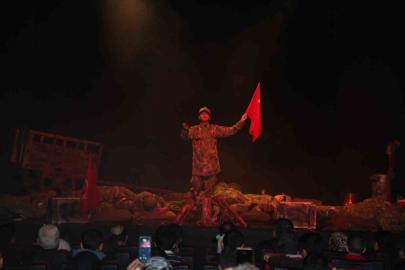 Erzurum’da Çanakkale ruhu sahneye taşındı