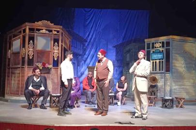 Gençlerin daveti karşılık buldu: Erzurum DT "Yalancının Mumu"nu üniversiteli gençlerle buluşturdu