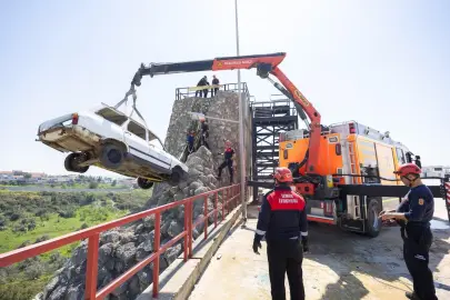 İzmir İtfaiyesi’nde 'özel kuvvet' eğitimi