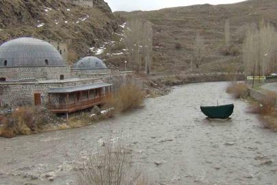 Kars Çayı’nın debisi yükseldi