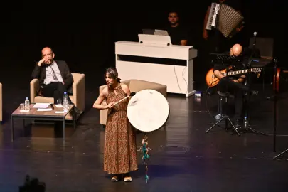 Muratpaşa’da şiir ve müzik dolu gece
