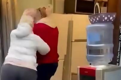 Müşteriyle spotçu arasında 'Beni kandırdın' kavgası: Yumruk atıp poşet fırlattı 